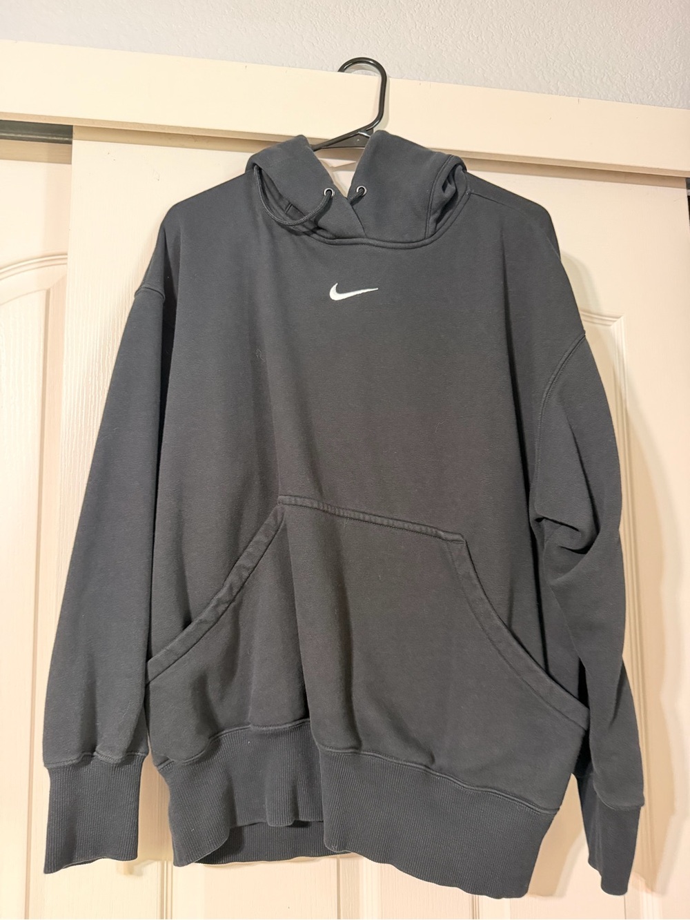 Women’s size S Black Nike Oversized Pullover